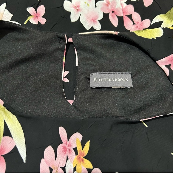 $5🔥 Beechers Brook black floral sleeveless dress. - Picture 3 of 8